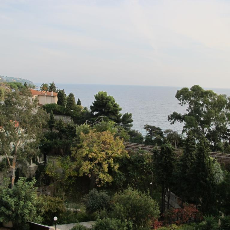 Residence "Le Golfe Bleu" Roquebrune-Cap-Martin Buitenkant foto