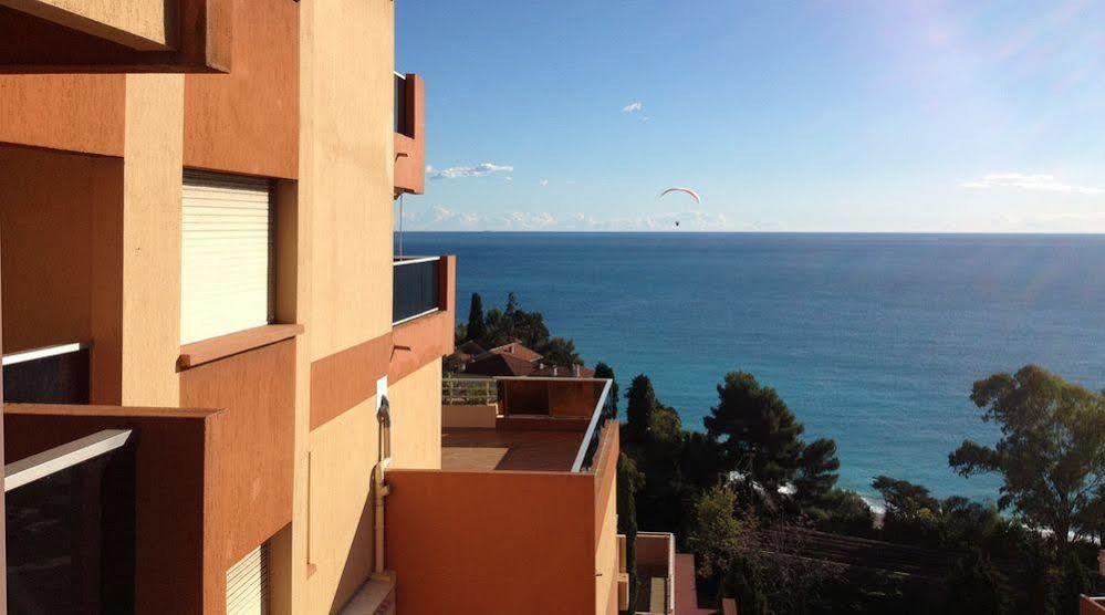 Residence "Le Golfe Bleu" Roquebrune-Cap-Martin Buitenkant foto